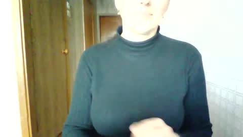 awesomeladyy online show from 04-18-26, 09:24