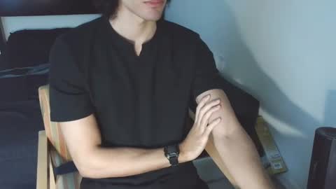 Snapshot of awwdi1 chatting on 12-22-24, 04:27 Edward Skellington online show from 12-22-24, 04:27