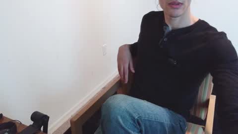 Snapshot of awwdi1 chatting on 02-27-25, 04:10 Edward Skellington online show from 02-27-25, 04:10