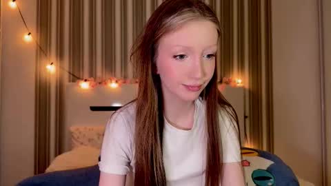 Snapshot of awwrora chatting on 09-12-25, 02:17 Aurora online show from 09-12-25, 02:17