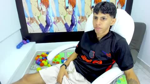 Snapshot of axeel_boy_ chatting on 09-30-25, 03:33 Axel online show from 09-30-25, 03:33