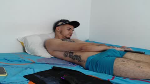 Axel online show from 01-12-25, 02:41