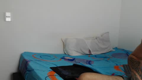 Axel online show from 01-12-25, 05:44