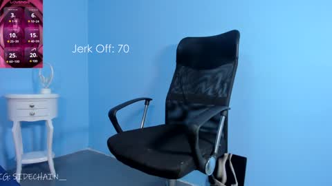 Snapshot of axel_cifer chatting on 01-20-25, 01:18 Axel cifer online show from 01-20-25, 01:18