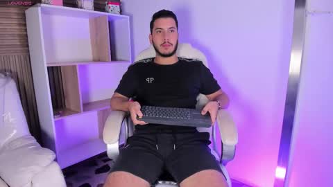axel_grey_ online show from 10-16-25, 12:17