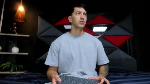 Snapshot of axel_hendrick chatting on 02-20-26, 11:22 axel_hendrick online show from 02-20-26, 11:22