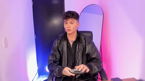 Snapshot of axel_inkshade chatting on 12-23-25, 03:26 Axel online show from 12-23-25, 03:26