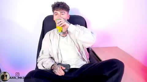 Snapshot of axel_inkshade chatting on 02-27-26, 03:39 Axel online show from 02-27-26, 03:39