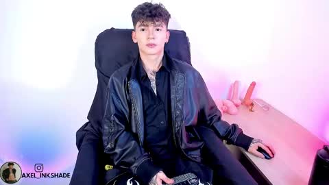Snapshot of axel_inkshade chatting on 02-28-26, 01:28 Axel online show from 02-28-26, 01:28
