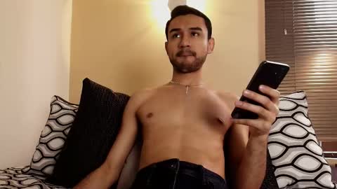 Snapshot of axel_moon_s chatting on 11-22-25, 02:16 Axel Moon online show from 11-22-25, 02:16