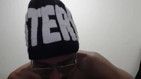 Snapshot of axel_rios_207467 chatting on 10-30-25, 02:13 axel rios online show from 10-30-25, 02:13