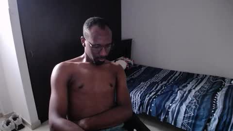 Snapshot of axel_rios_207467 chatting on 11-26-25, 10:22 axel rios online show from 11-26-25, 10:22