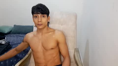 axel_rosse2 online show from 01-19-26, 08:40