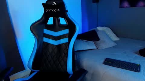 axel stein NEW ACCOUNT online show from 02-17-25, 05:47