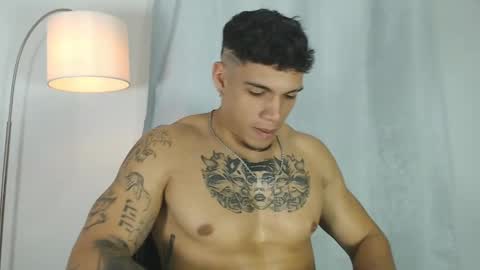 Snapshot of axel_taylor21 chatting on 01-30-25, 12:29 INDEPENDENT MODEL  online show from 01-30-25, 12:29