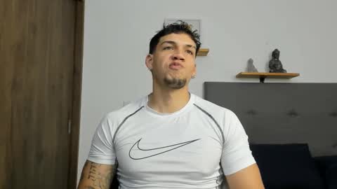 Snapshot of axel_taylor21 chatting on 09-16-25, 09:49 INDEPENDENT MODEL  online show from 09-16-25, 09:49