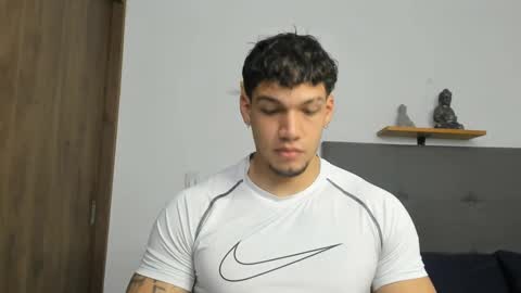Snapshot of axel_taylor21 chatting on 09-29-25, 01:38 INDEPENDENT MODEL  online show from 09-29-25, 01:38