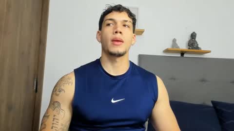 Snapshot of axel_taylor21 chatting on 09-30-25, 04:23 INDEPENDENT MODEL  online show from 09-30-25, 04:23