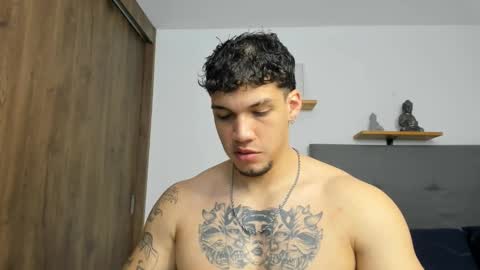 Snapshot of axel_taylor21 chatting on 10-04-25, 01:47 INDEPENDENT MODEL  online show from 10-04-25, 01:47
