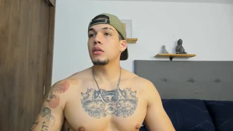 Snapshot of axel_taylor21 chatting on 10-10-25, 07:35 INDEPENDENT MODEL  online show from 10-10-25, 07:35
