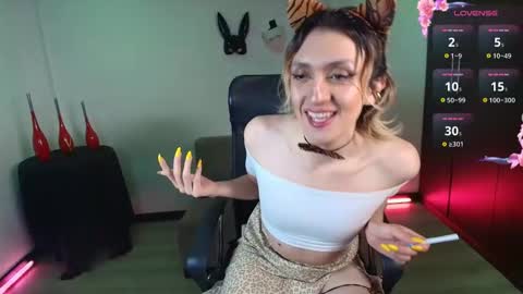 Snapshot of axel_xoxo chatting on 10-18-25, 02:25 Axel Xoxo online show from 10-18-25, 02:25