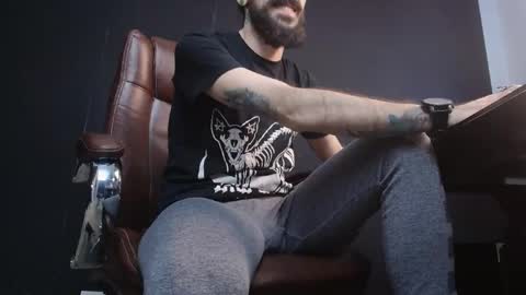 AxelColton online show from 03-02-25, 08:27