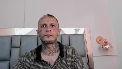 Snapshot of axeldasilva27cm chatting on 01-10-25, 08:04 online show from 01-10-25, 08:04