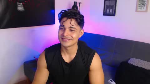 Snapshot of axell_dior chatting on 09-15-25, 08:20 axell online show from 09-15-25, 08:20