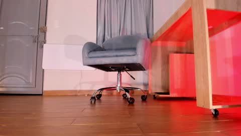 Snapshot of axellcollins chatting on 02-17-25, 06:31 im your little femboy ALEX online show from 02-17-25, 06:31