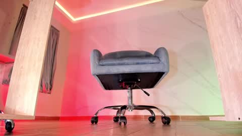 Snapshot of axellcollins chatting on 02-23-25, 05:12 im your little femboy ALEX online show from 02-23-25, 05:12