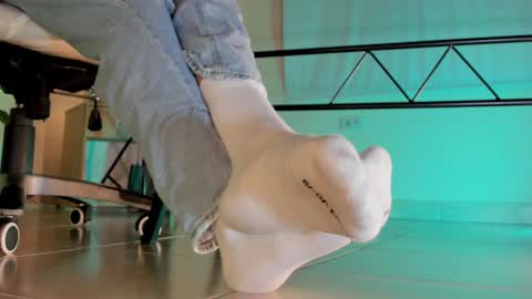 Snapshot of axellcollins chatting on 09-17-25, 06:26 im your little femboy ALEX online show from 09-17-25, 06:26