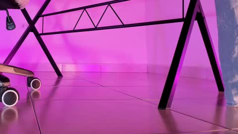 Snapshot of axellcollins chatting on 10-02-25, 03:02 im your little femboy ALEX online show from 10-02-25, 03:02