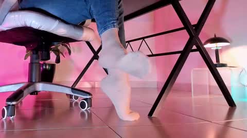 Snapshot of axellcollins chatting on 10-04-25, 04:54 im your little femboy ALEX online show from 10-04-25, 04:54