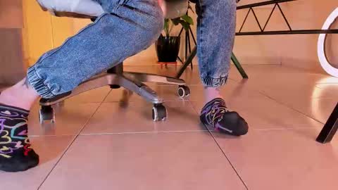 Snapshot of axellcollins chatting on 10-23-25, 10:30 im your little femboy ALEX online show from 10-23-25, 10:30