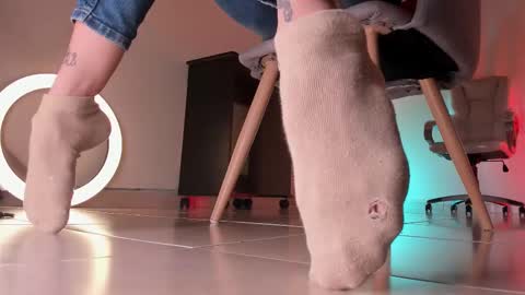 Snapshot of axellcollins chatting on 11-17-25, 09:31 im your little femboy ALEX online show from 11-17-25, 09:31