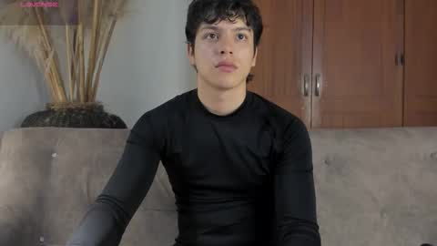 Axel Raven online show from 12-17-25, 01:50