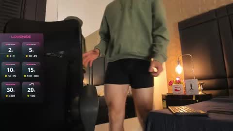 Axel Thompsom online show from 10-02-25, 11:39