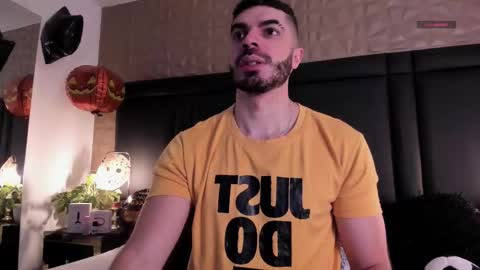 Axel Thompsom online show from 10-28-25, 11:58