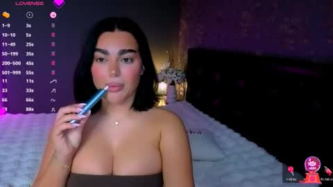  Ayla Demir  online show from 11-19-25, 11:05