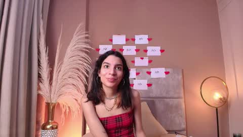 Snapshot of aylastonne chatting on 02-17-26, 06:36 AylaStonne online show from 02-17-26, 06:36