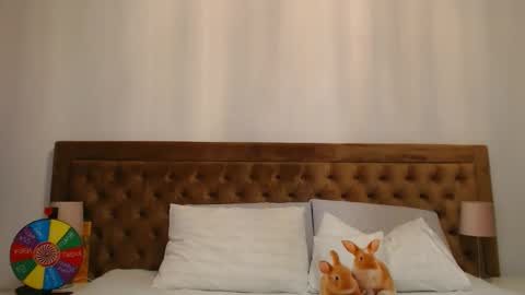 Aylin online show from 10-22-25, 01:50