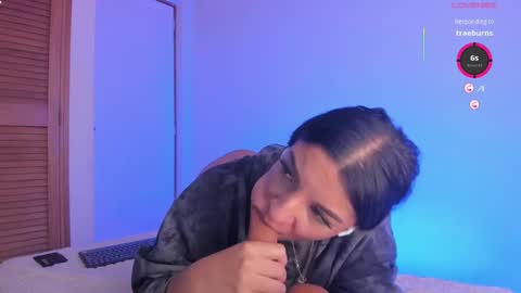 Snapshot of aylinnzambrano_ chatting on 03-12-25, 05:24 Aylin online show from 03-12-25, 05:24