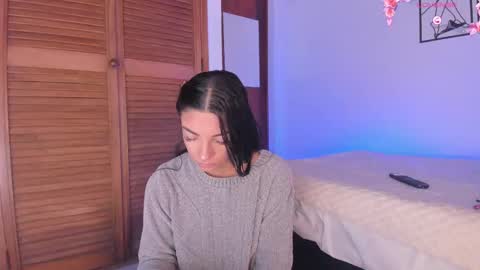Snapshot of aylinnzambrano_ chatting on 10-09-25, 11:08 Aylin online show from 10-09-25, 11:08