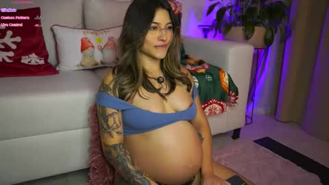 Ayra L online show from 11-13-25, 01:48