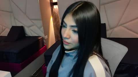 Aysel online show from 10-19-25, 09:37