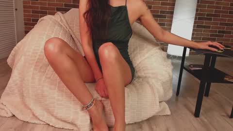 Snapshot of azaliaswallows chatting on 12-07-24, 12:56 azaliaswallows online show from 12-07-24, 12:56