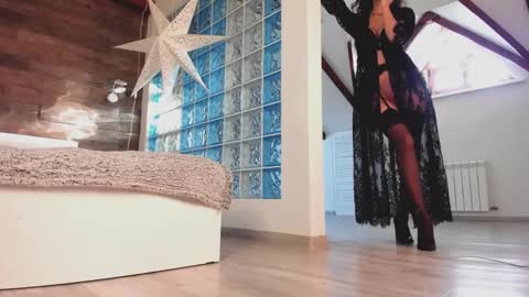 Snapshot of azaliaswallows chatting on 02-28-25, 01:36 azaliaswallows online show from 02-28-25, 01:36