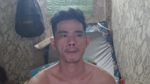 Snapshot of azn_philip chatting on 12-25-24, 06:30 Philip online show from 12-25-24, 06:30