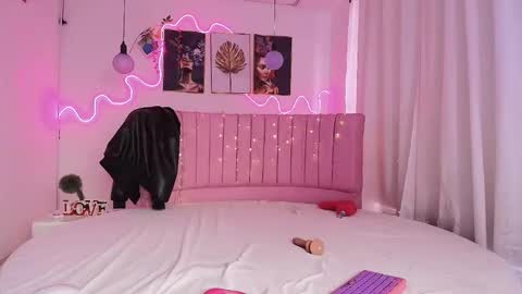 PRINCESS AZUL. online show from 12-26-24, 08:42