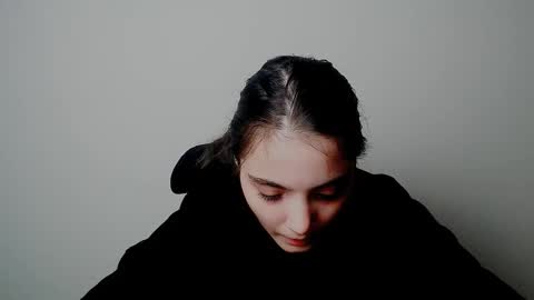 azumi_chan_ online show from 10-06-25, 08:50